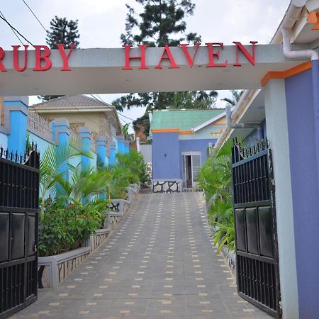 Ruby Haven Hotel Kampala Exterior foto