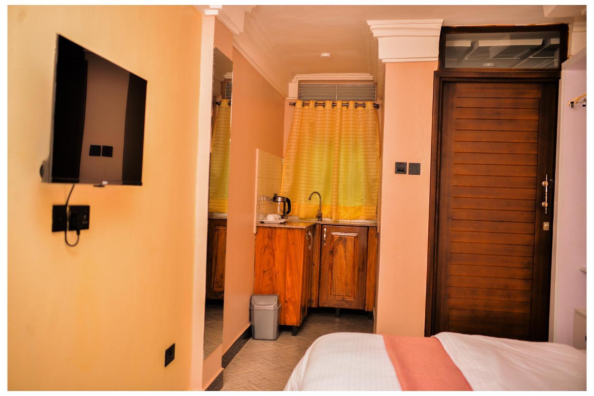 Ruby Haven Hotel Kampala Exterior foto
